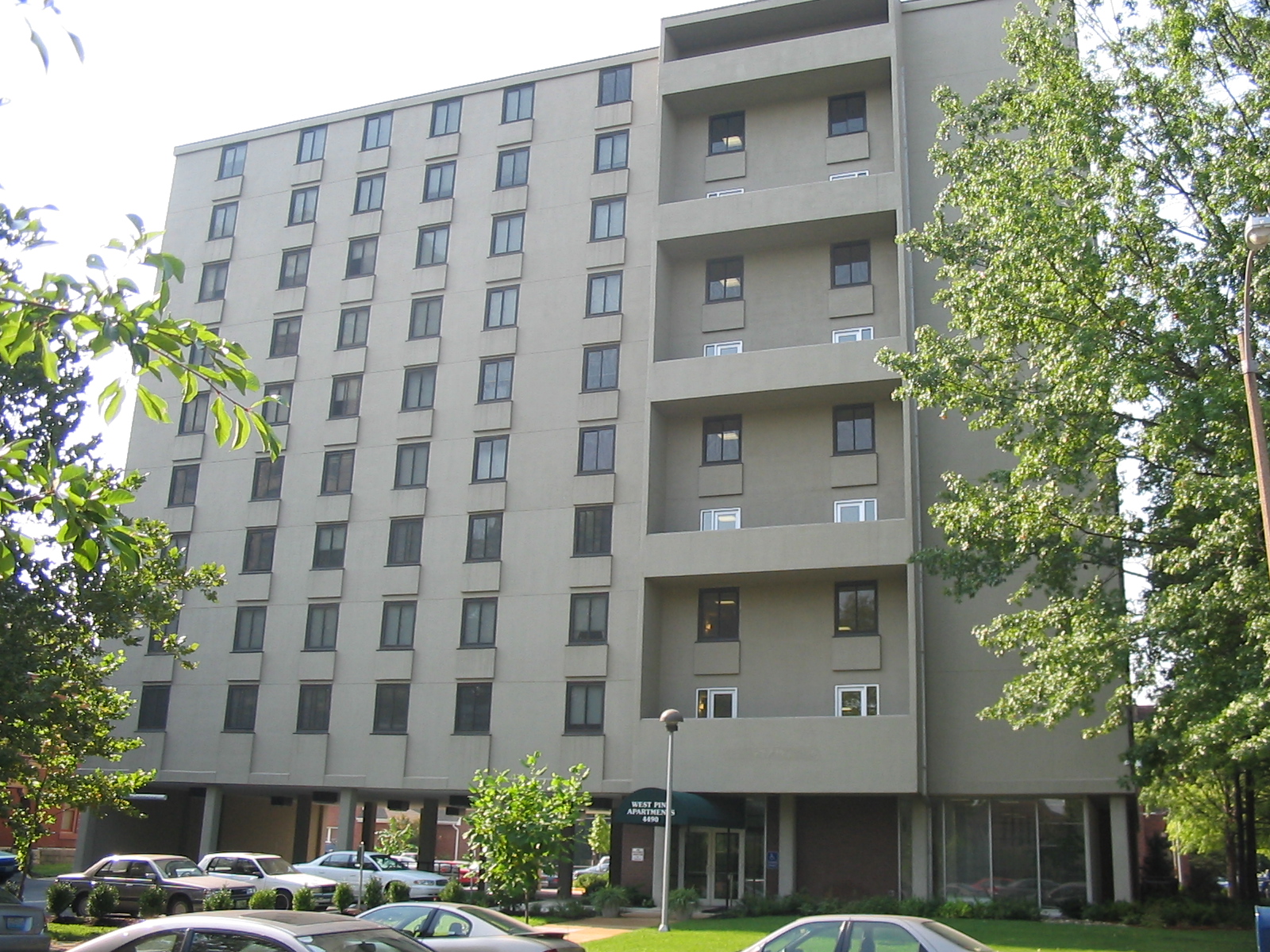 West Pine Apartments 002